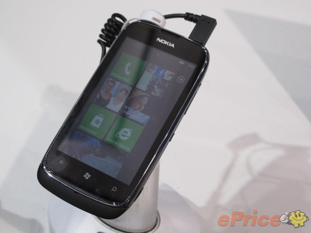 //timgm.eprice.com.hk/hk/mobile/img/2012-02/27/46352/keithyim_3_Nokia-Lumia-601_15ff0f57d955e2f83dde17e4a1cd0f2f.JPG