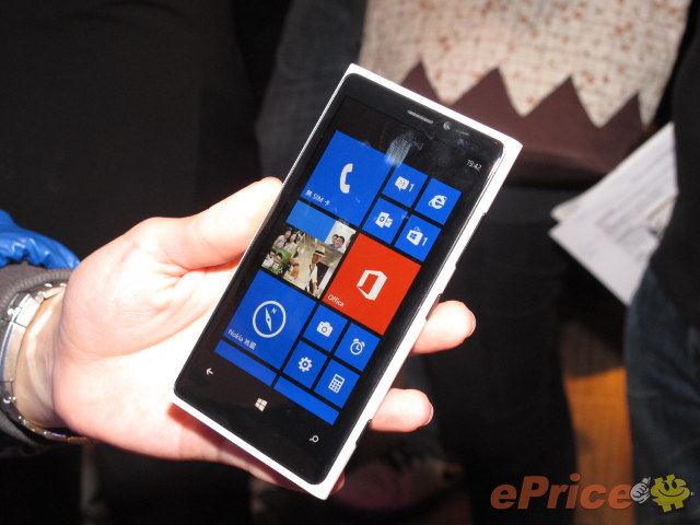 Nokia Lumia 920 抵港：2.1 萬元貴價上市 