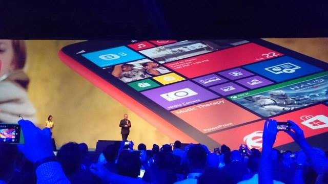 nokia09.jpg //timgm.eprice.com.hk/hk/mobile/img/2013-11/30/168459/uniqlo_1_Nokia-_943cca7ae215b469e810204f834cc6df.jpg