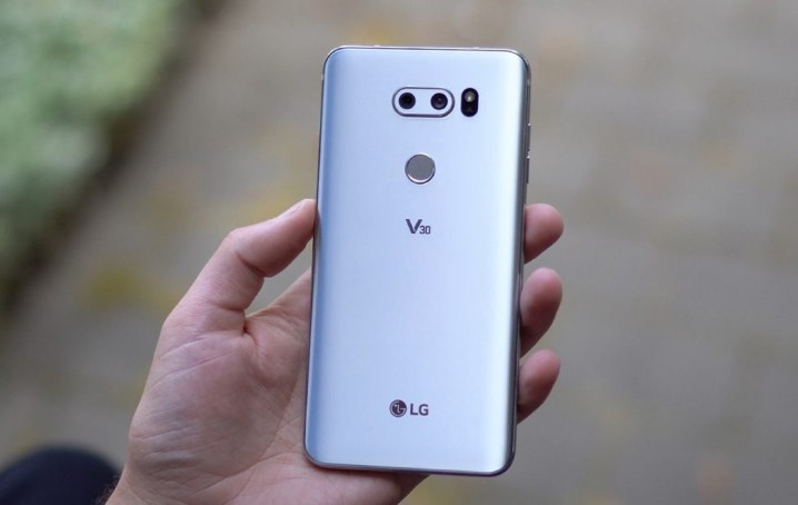 lg-v30-first-look-and-tour-980x619.jpg
