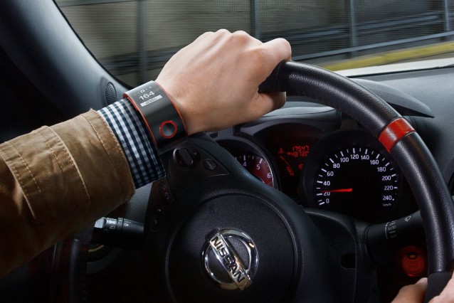 ​研究發現智能手錶比手機更令駕駛者分心