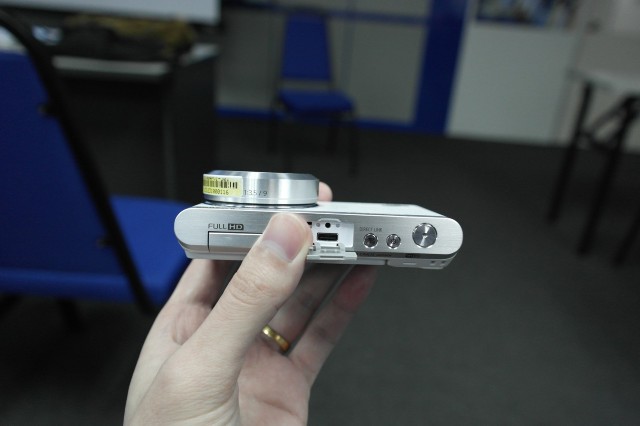 ​小巧 Samsung NX Mini F1 換鏡相機外洩  或採用 Tizen 系統