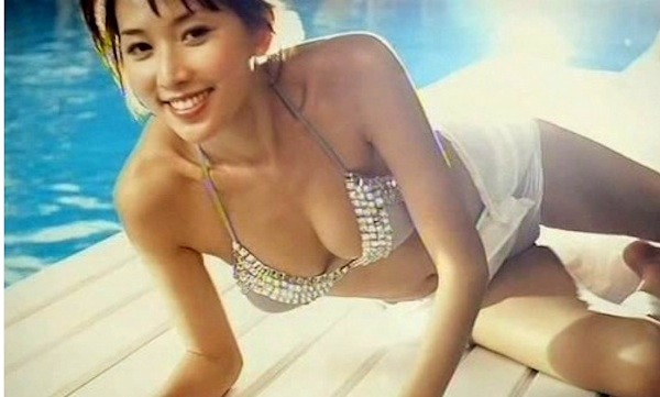 //timgm.eprice.com.hk/hk/funky/img/2014-01/16/4496/uniqlo_1_18_bc6e248237c0701dfd9d4b8111ce8ca2.jpg