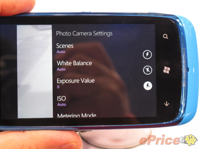 //timgm.eprice.com.hk/hk/mobile/img/2012-02/27/46352/keithyim_3_Nokia-Lumia-601_25178f23fd64a05edfbade2d9a9e1cec.JPG