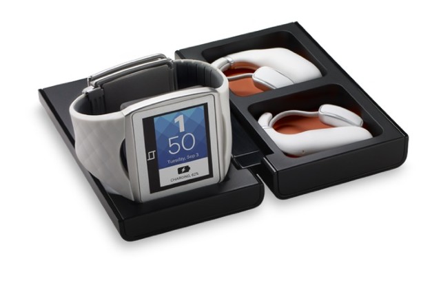 ​HTC 將向網絡商展示神秘研發 Smartwatch