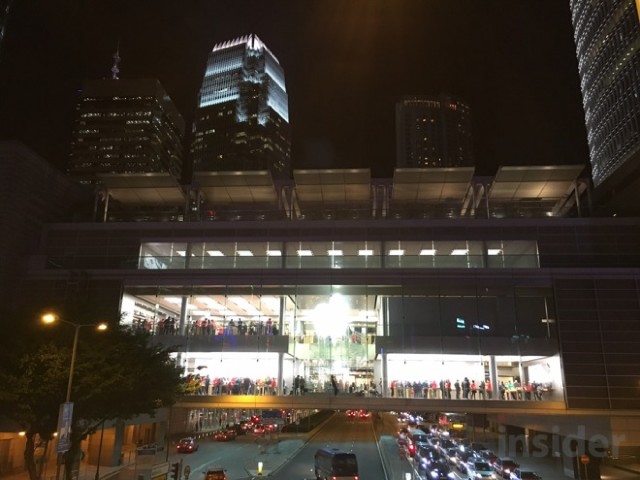 //timgm.eprice.com.hk/hk/mobile/img/2015-12/17/204131/uniqlo_1_4544_d546823fdd46c3e3d4515384c208ea97.jpg