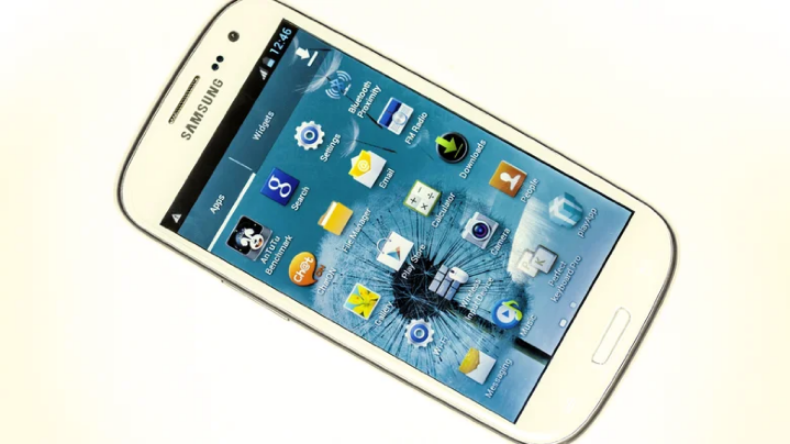 2012-samsung-releases-their-best-selling-smartphone-to-date-1702671324.png