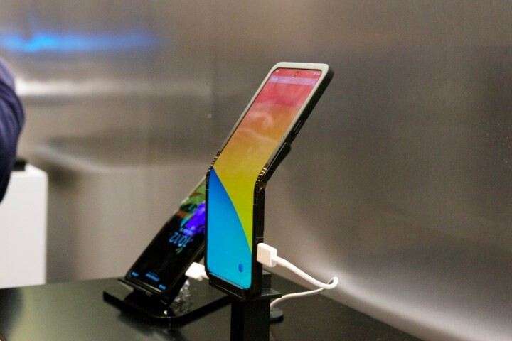 samsung-display-in-and-out-folding-phone-5.jpg