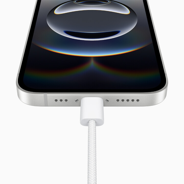 Apple-iPhone-16e-USB-C-250219.jpg