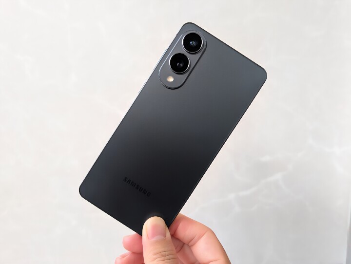 eprice_3_ef56b57ed94e85ed4636f1d2ec927cd6 (1).jpg