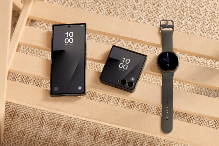 019-combo-galaxy-zfold7-jetblack-Zflip7-jetblack-watch8-graphite.jpg