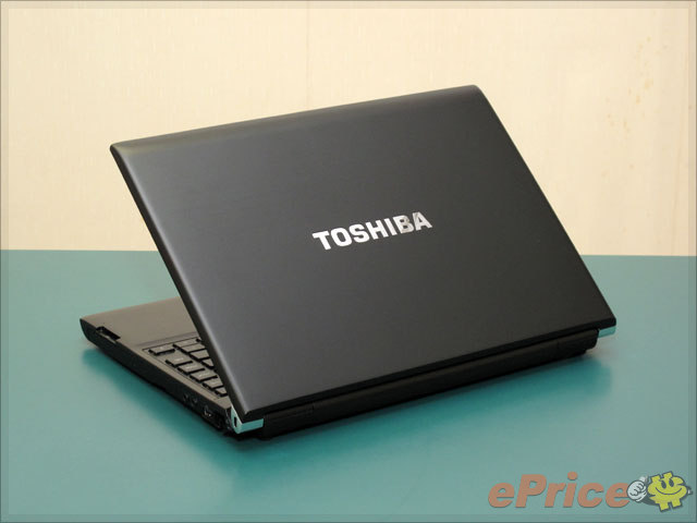 極速開機．11 小時長效　Toshiba R830 SSD 版