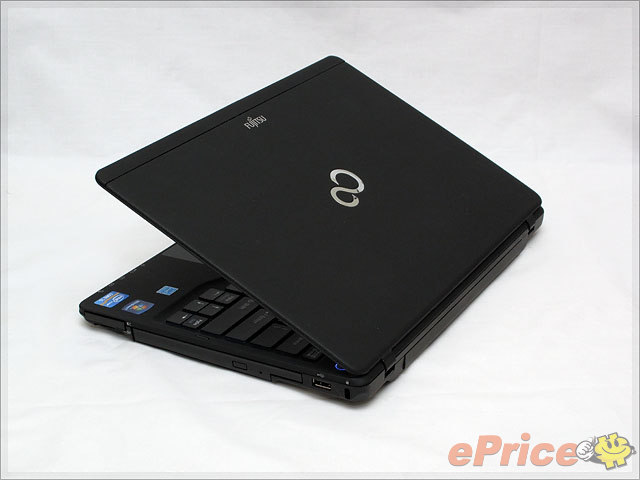 fujitsu lifebook sh771