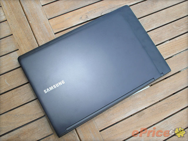 超薄機身．第三代 Core i7　新版 Samsung Series 9 登場