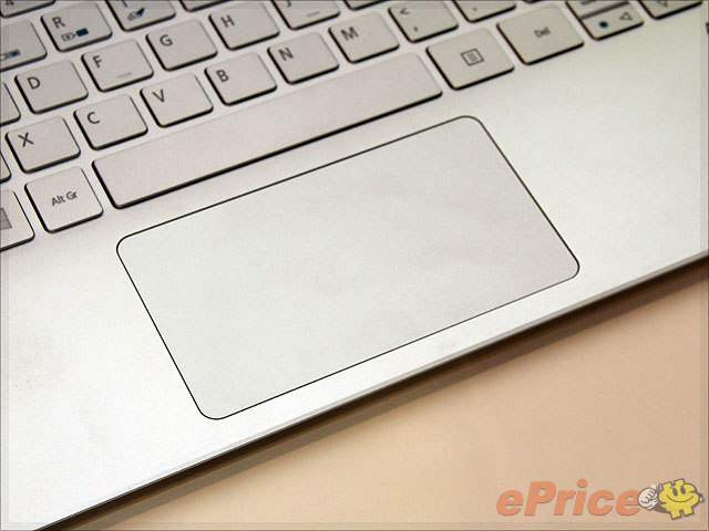 纖薄美白 Ultrabook　Acer Aspire S7 實機現身
