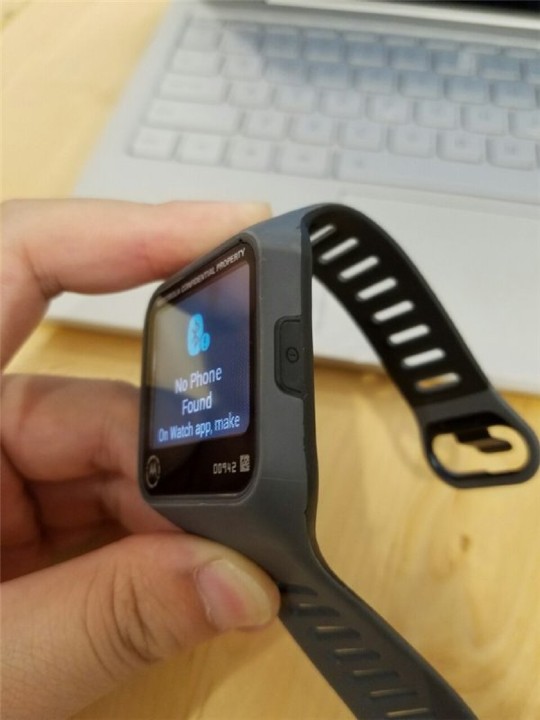 方形設計  全新 Motorola 智能錶曝光