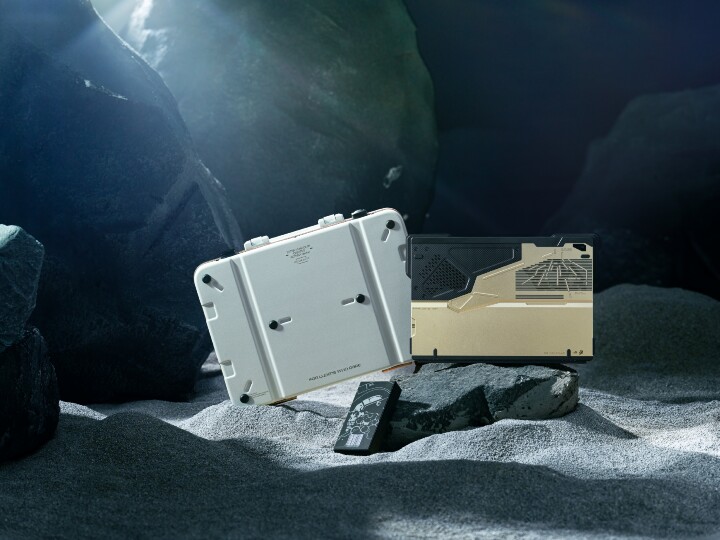 ROG Flow Z13-KJP搭配同主題專屬包裝設計及手提外箱、獨家Armoury Crate主題與Ludens專屬桌布。.jpg ROG Flow Z13-KJP搭配同主題專屬包裝設計及手提外箱、獨家Armoury Crate主題與Ludens專屬桌布。.jpg