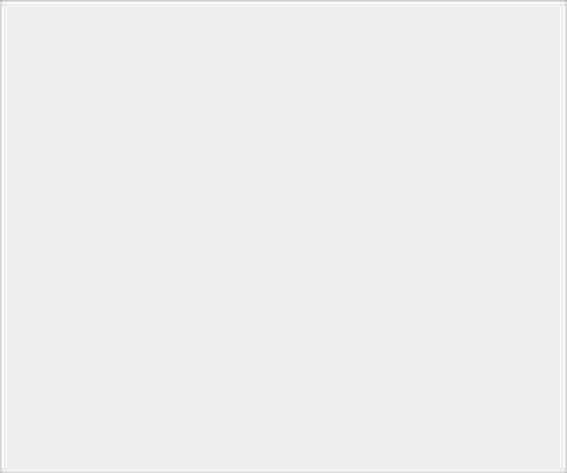 鋁金屬邊框、輕薄化:Nokia Lumia 925 發表 鋁金屬邊框、輕薄化:Nokia Lumia 925 發表