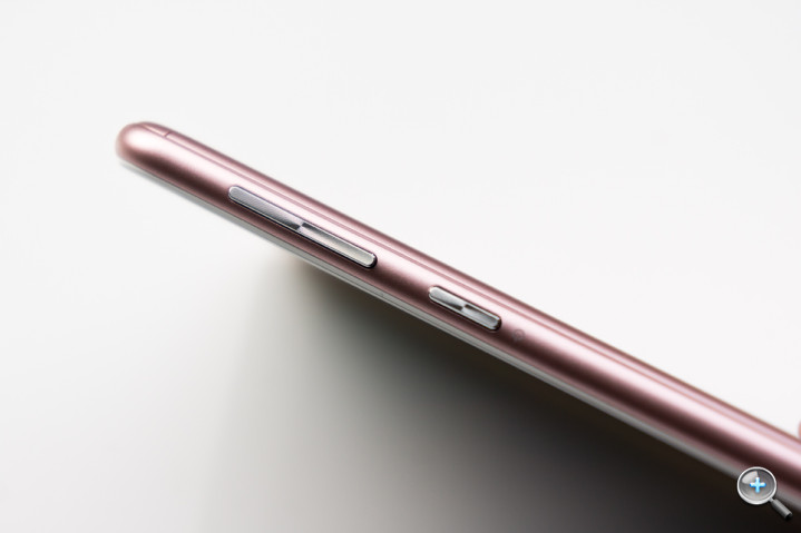 ASUS ZenFone Live 簡易開箱與美顏直播測試 ASUS ZenFone Live 簡易開箱與美顏直播測試