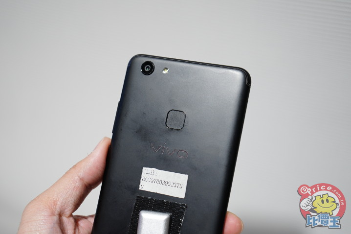 前鏡頭 2400 萬:vivo V7、V7+ 雙機在台正式發表 前鏡頭 2400 萬:vivo V7、V7+ 雙機在台正式發表