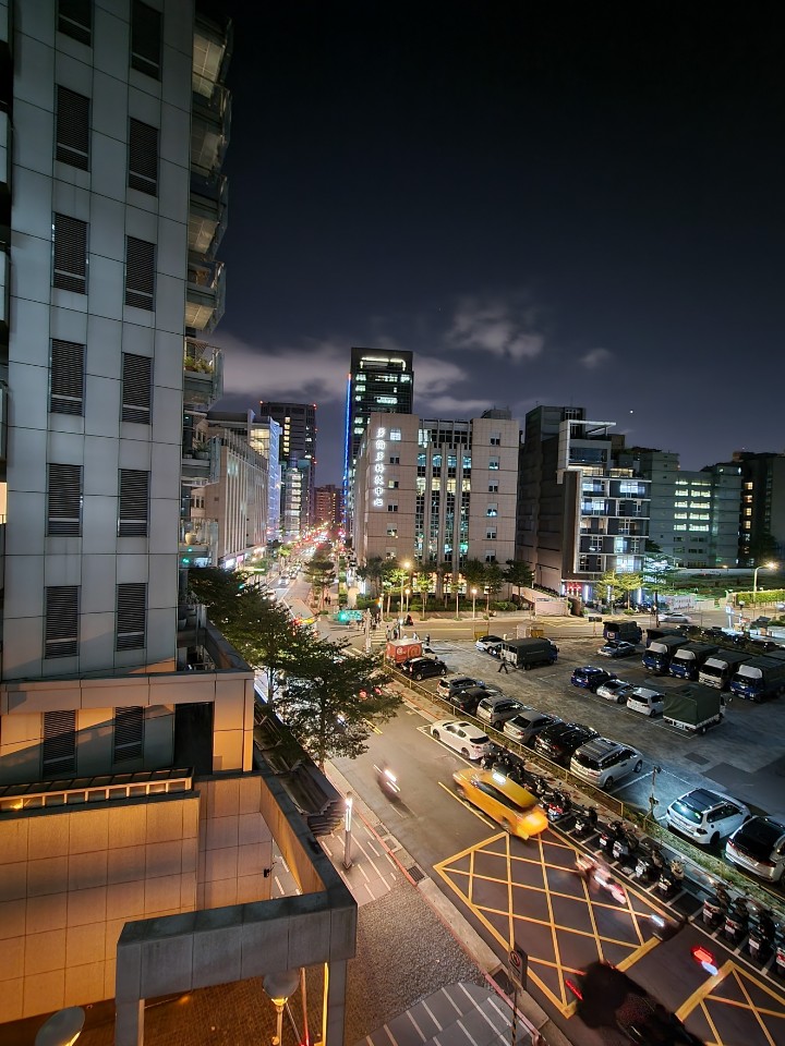 06-S21 Ultra 超廣角夜景模式.jpg