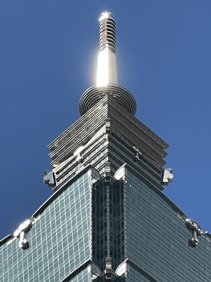 02-iPhone 13 Pro Max 10X 望遠.JPG
