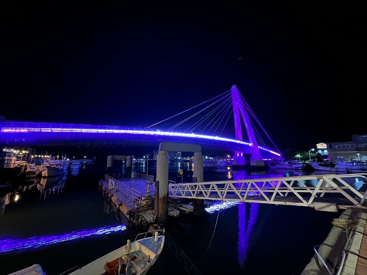 04-iPhone 13 Pro Max超廣角夜景模式.JPG